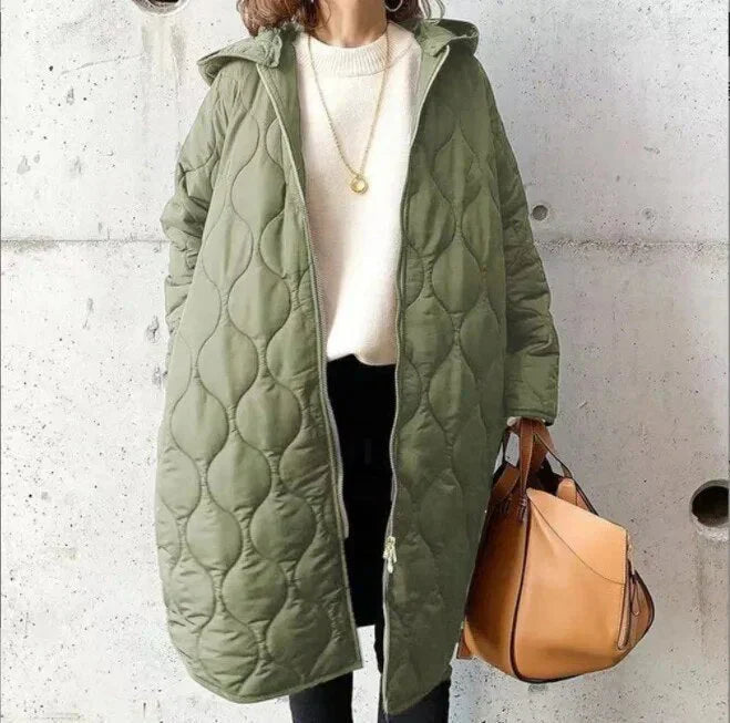 Manteau Long Matelassé à Capuche | Élégance Légère et Confort Optimal