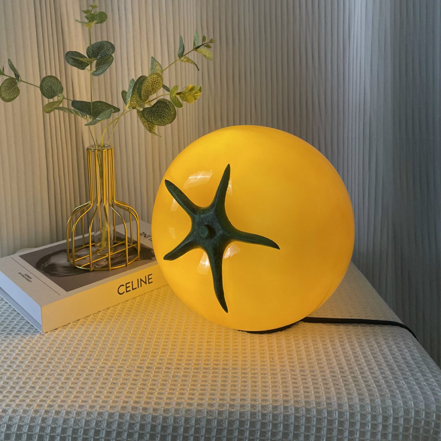 Lampe de Table Tomate Originale | Éclairage Ludique et Contemporain