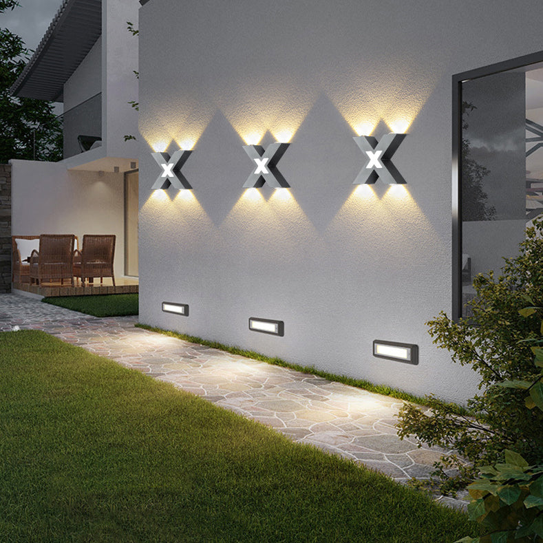 Applique Murale LED en Forme de X | Éclairage Extérieur Résistant aux Intempéries