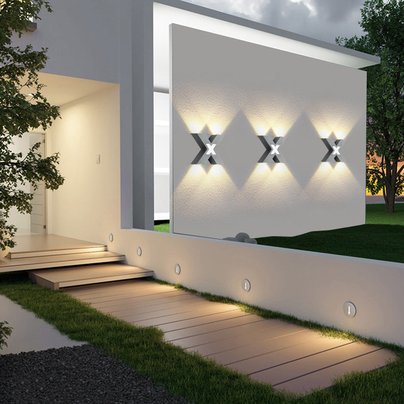Applique Murale LED en Forme de X | Éclairage Extérieur Résistant aux Intempéries