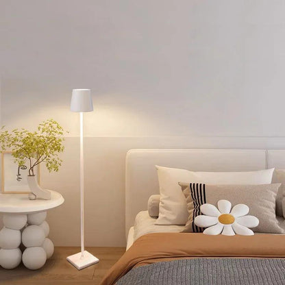 Lampe Sur Pied Rechargeable Dimmable | Design Élégant et Polyvalent