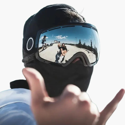 Breathable balaclava hood – face protected in cold weather