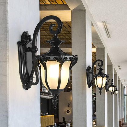 Lampe Murale Extérieure Vintage | Élégance et Résistance aux Intempéries