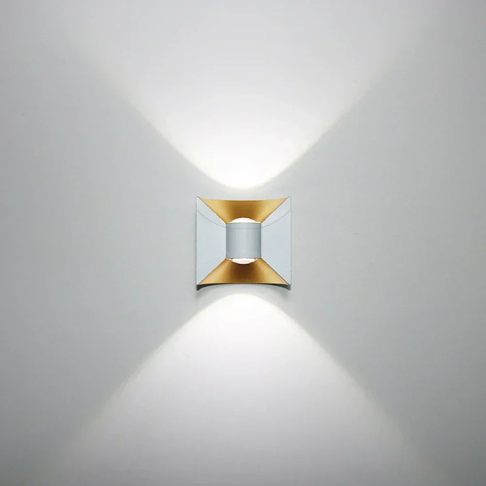 Lampe Murale LED d'Extérieur | Éclairage Énergétiquement Efficace et Résistant