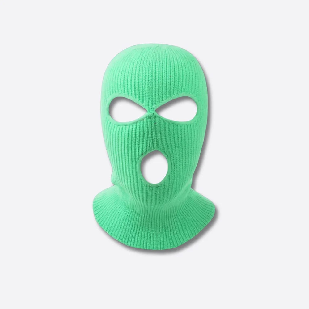 Gestrickte Wollbalaklava – angenehme Wärme für winterliche Ausflüge