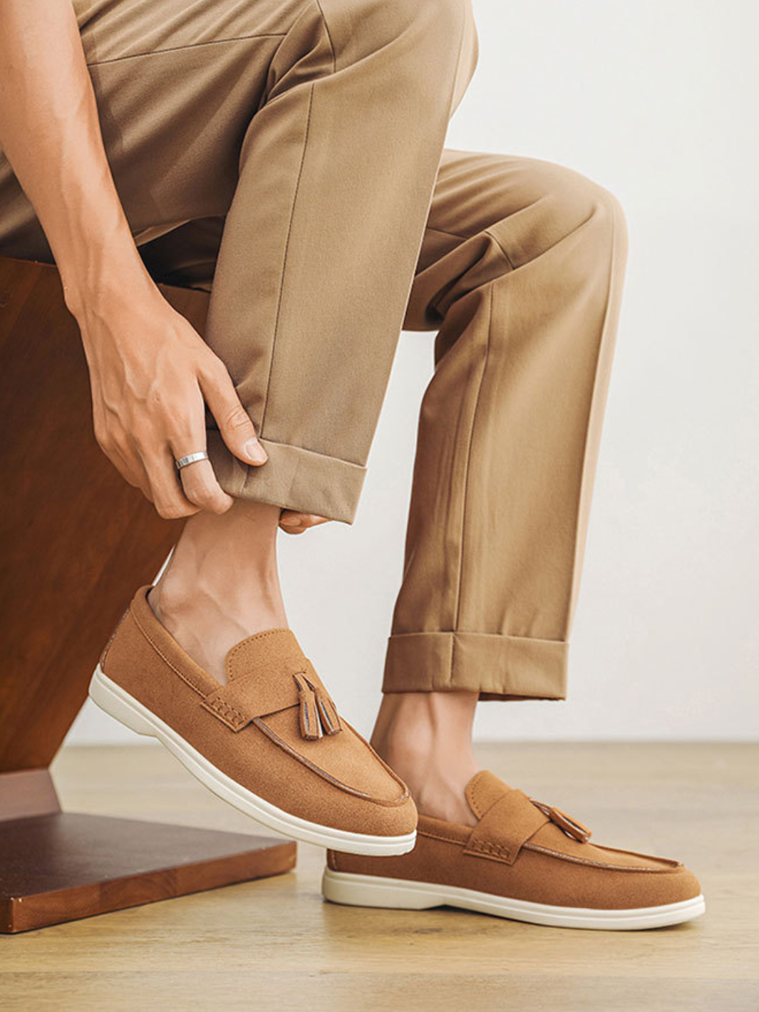 HELVIA - Mocassins homme en daim à pampilles chaussures plates à enfiler