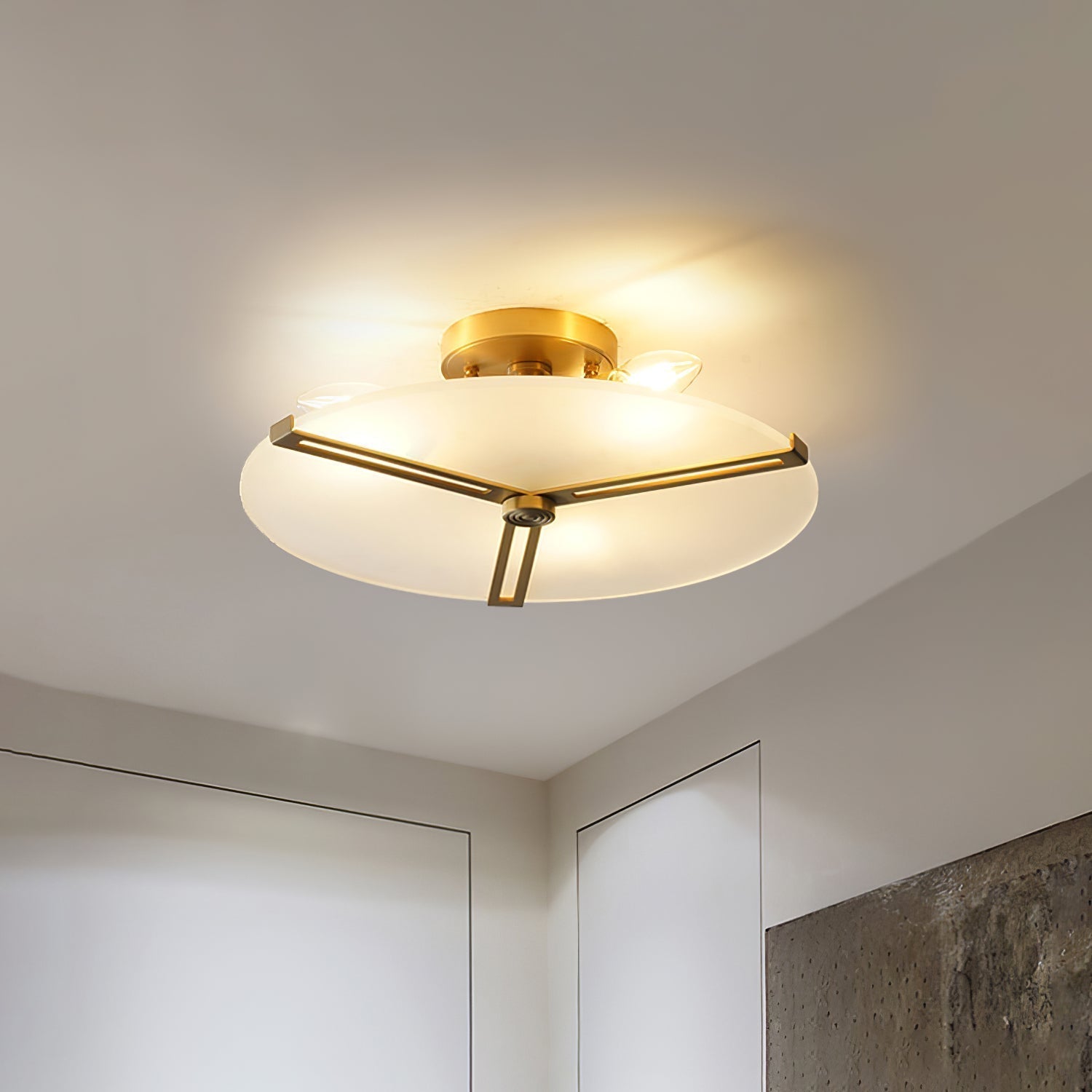 Plafonnier Moderne en Verre et Métal | Design Élégant et Illumination Chaleureuse