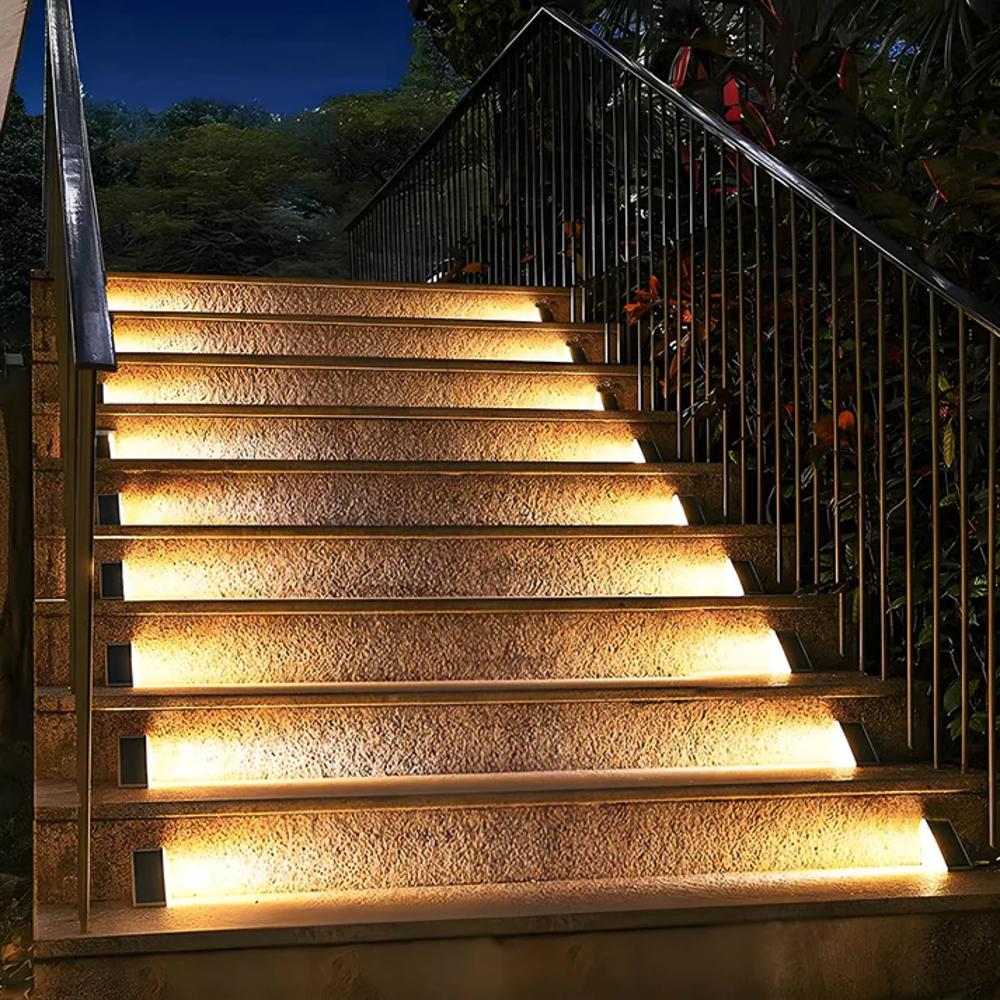 Lampes Solaires pour Escaliers Extérieurs | Éclairage Écologique et Design Élégant