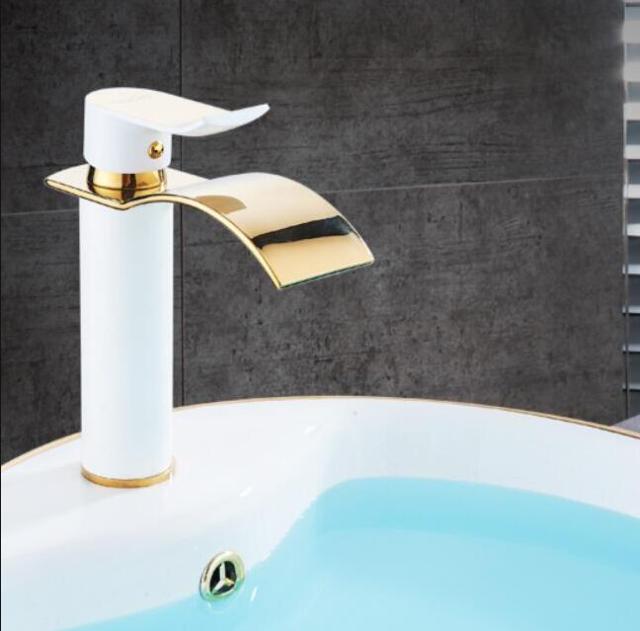 Robinet de Lavabo en Laiton | Effet Cascade pour Salle de Bain Élégante