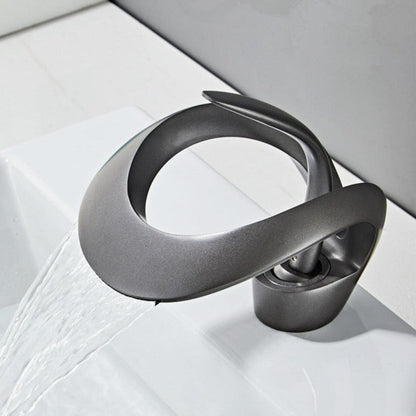 Robinet de Lavabo en Or Brossé | Design Contemporain et Fonctionnel
