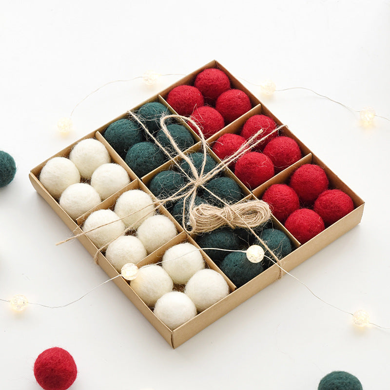 Boules de Neige en Feutre DIY | Décorations Hivernales et Créatives