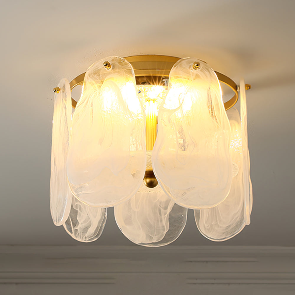 Lustre en Métal Doré avec Perles | Éclairage Élégant et Accueillant