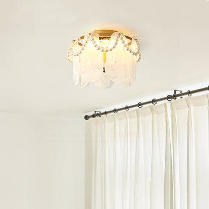 Lustre en Métal Doré avec Perles | Éclairage Élégant et Accueillant