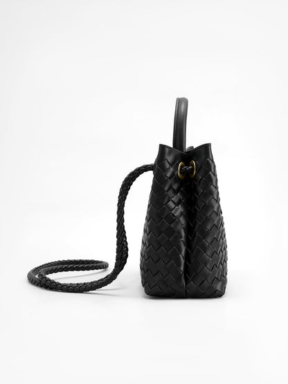 Sac à Main Noir pour Femme | Détail en Métal Torsadé Élégant