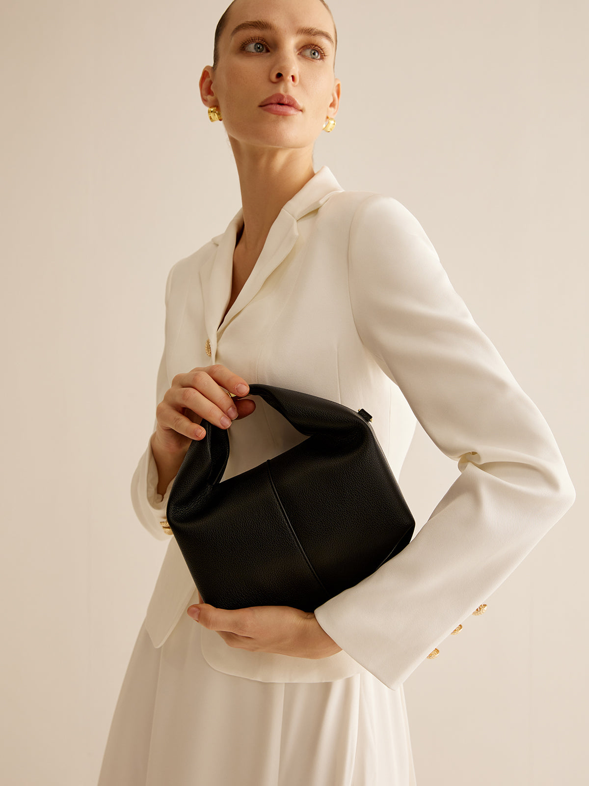 Sac à Main Noir pour Femme | Détail en Métal Élégant et Pratique