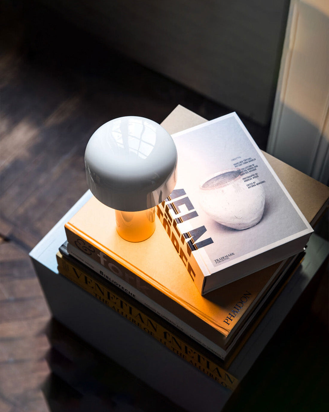 Lampe LED Rechargeable Portable | Design Élégant et Fonctionnel