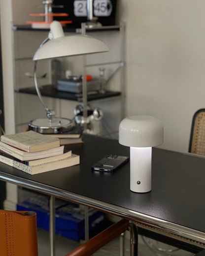Lampe LED Rechargeable Portable | Design Élégant et Fonctionnel