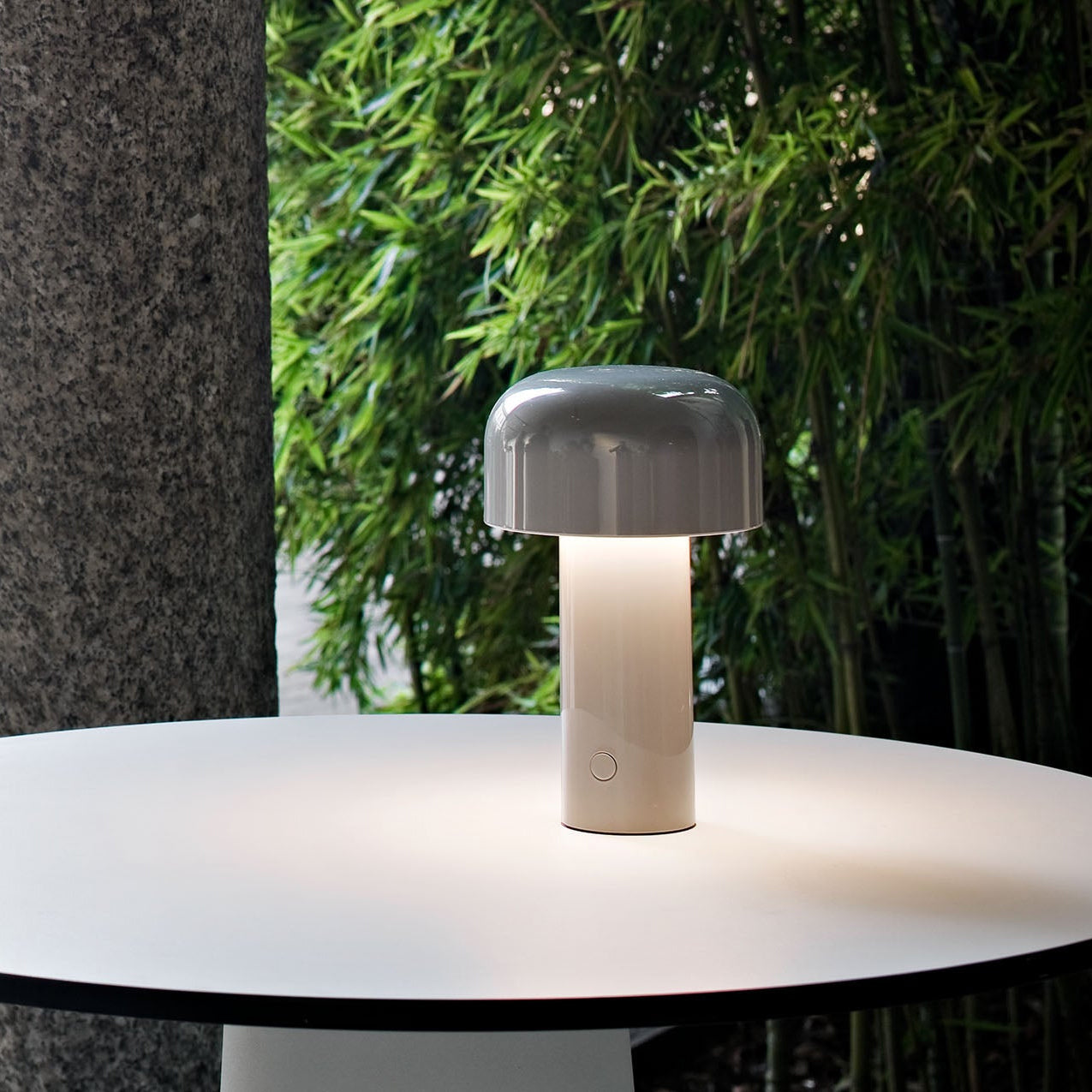 Lampe LED Rechargeable Portable | Design Élégant et Fonctionnel