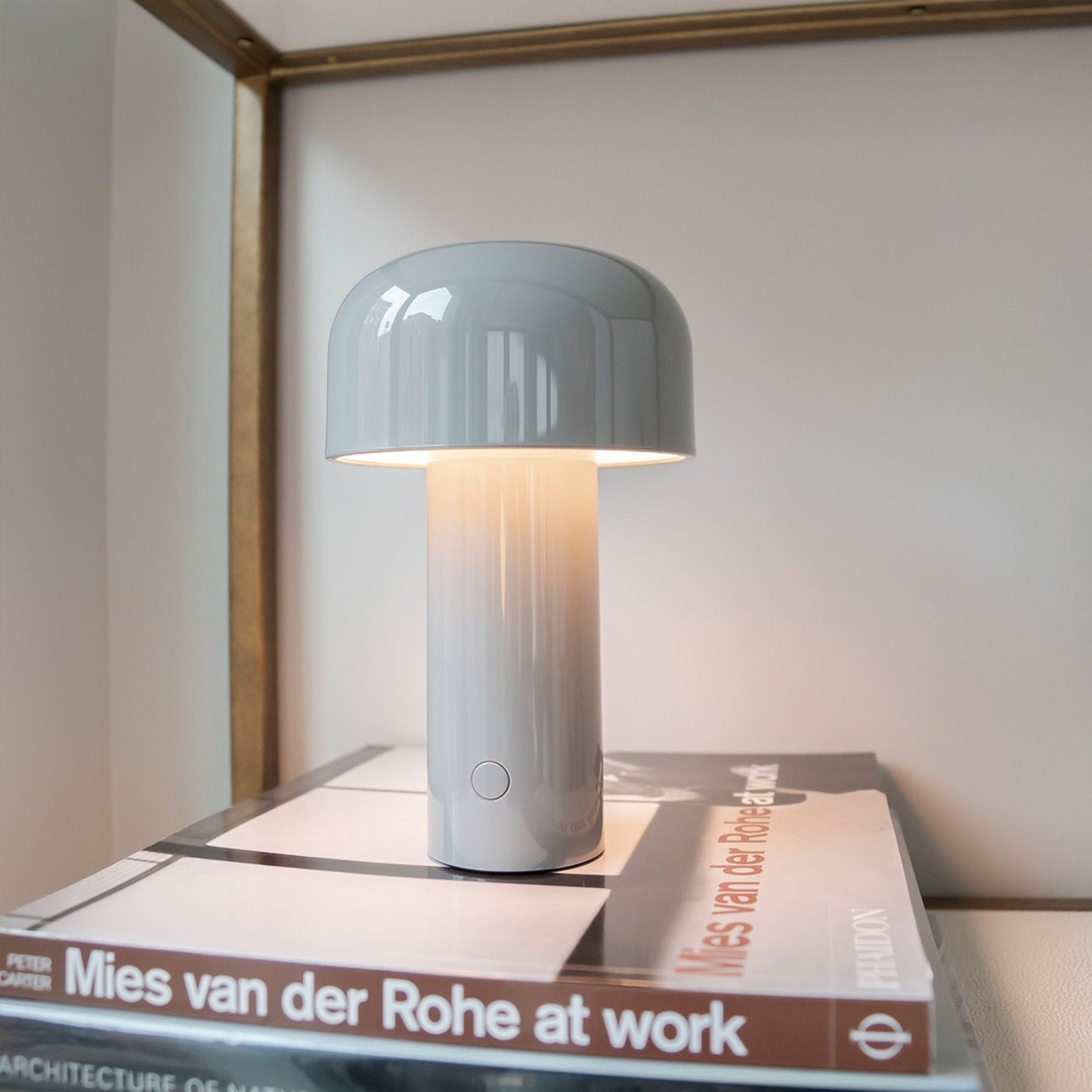 Lampe LED Rechargeable Portable | Design Élégant et Fonctionnel