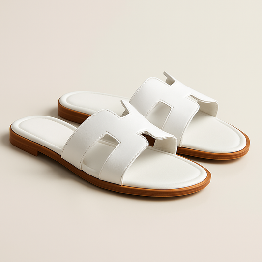 Sandales Plates en Cuir pour Femmes | Brides Ajustables et Semelle Ergonomique