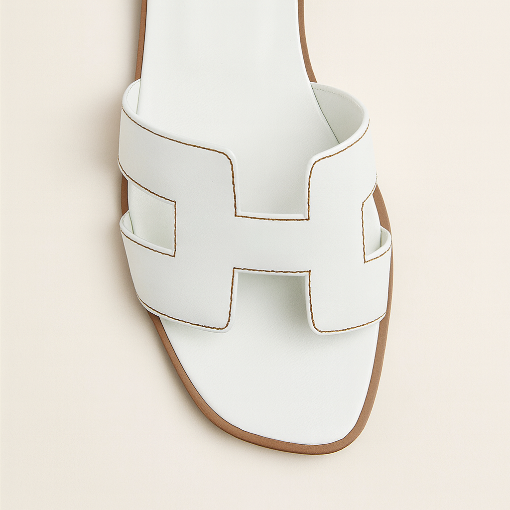 Sandales Plates en Cuir pour Femmes | Brides Ajustables et Semelle Ergonomique