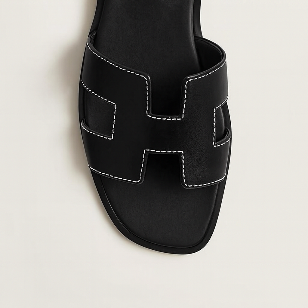 Sandales Plates en Cuir pour Femmes | Brides Ajustables et Semelle Ergonomique