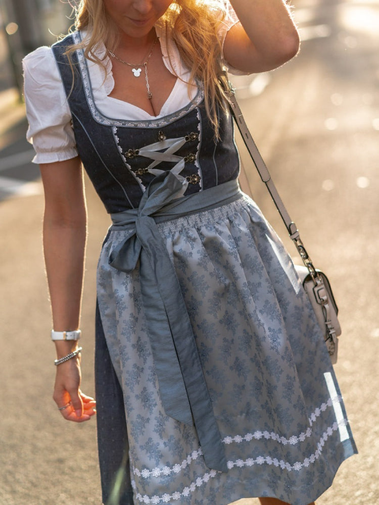 Robe Dirndl Bleue Traditionnelle | Élégance et Charme pour Oktoberfest