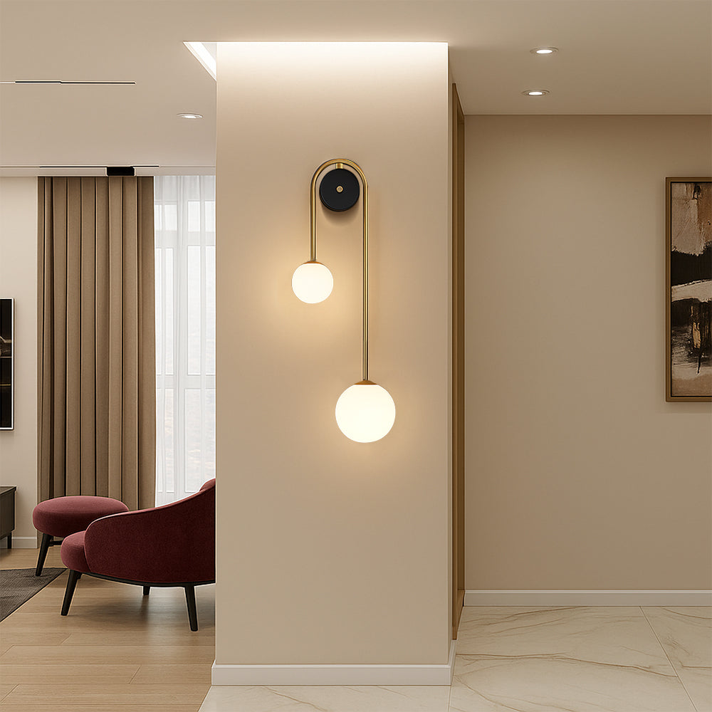 Applique Murale Contemporaine en Laiton | Design Épuré et Ambiance Chaleureuse