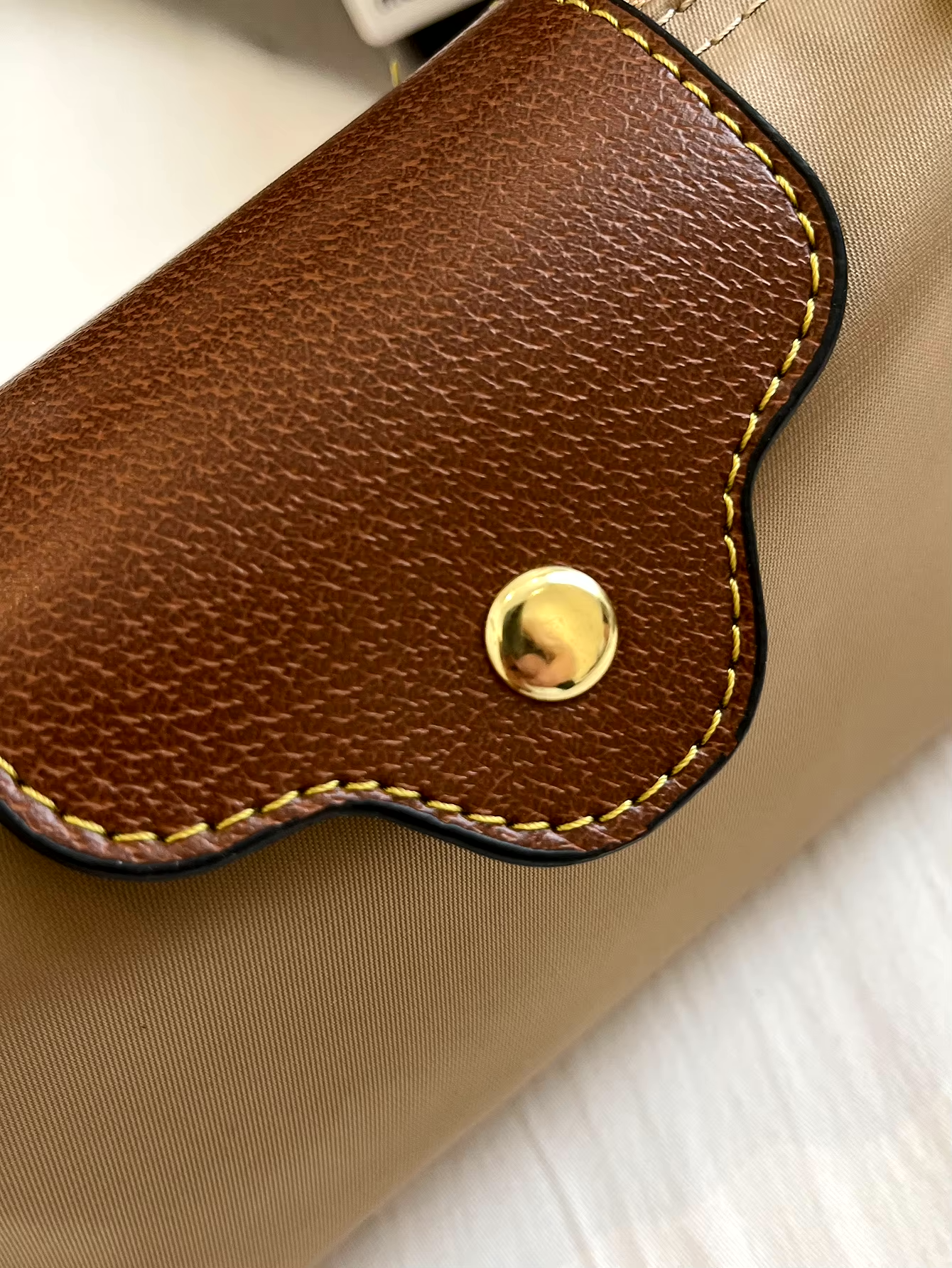 Sac Bandoulière Chic Noir pour Femmes | Compact et Élégant pour Vos Essentiels