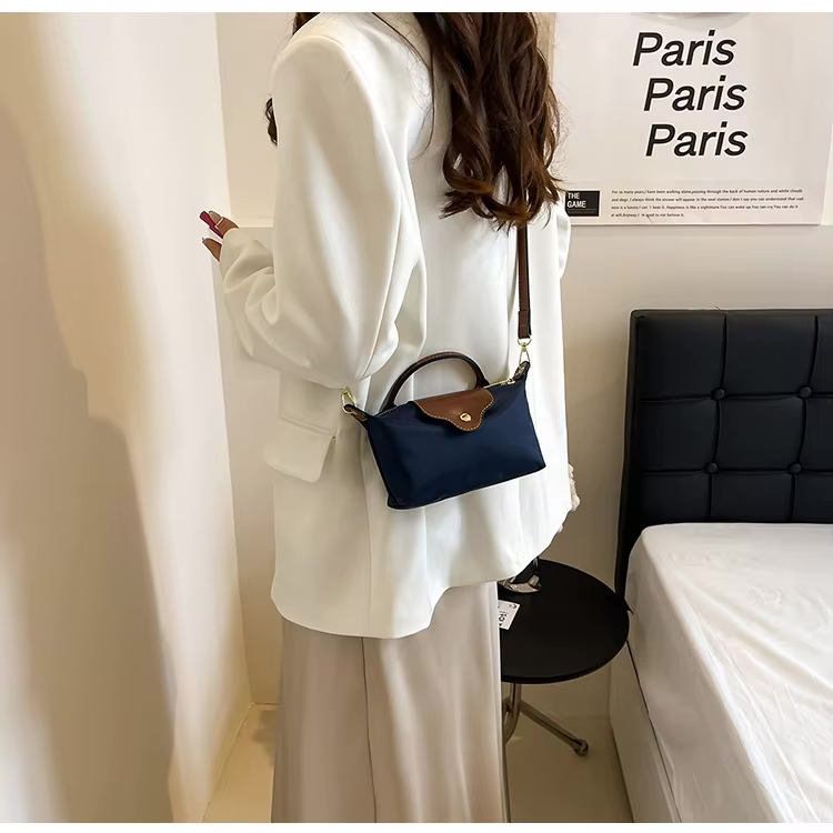 Sac Bandoulière Chic Noir pour Femmes | Compact et Élégant pour Vos Essentiels