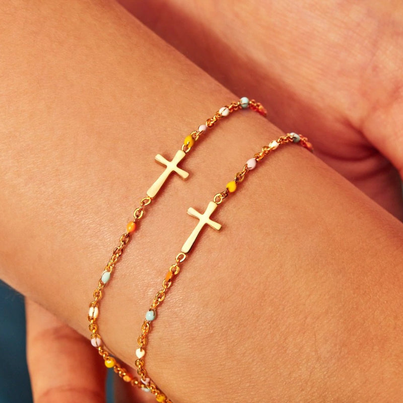 Bracelet Croix Ajustable en Argent | Design Élégant et Durable pour Amis