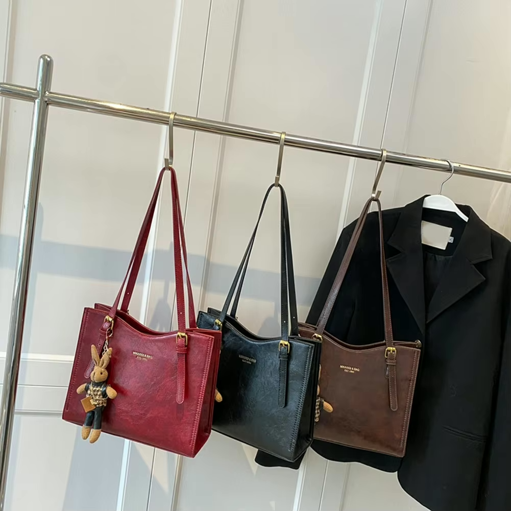 Sac fourre-tout en Cuir PU | Pendentif Lapin et Intérieur Spacieux