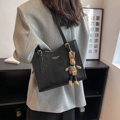 Sac fourre-tout en Cuir PU | Pendentif Lapin et Intérieur Spacieux