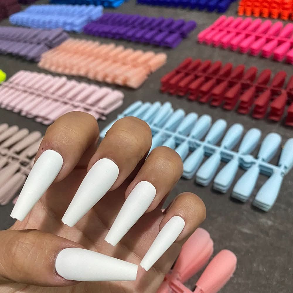 Ongles Autocollants Mats | Look Élégant en 13 Teintes