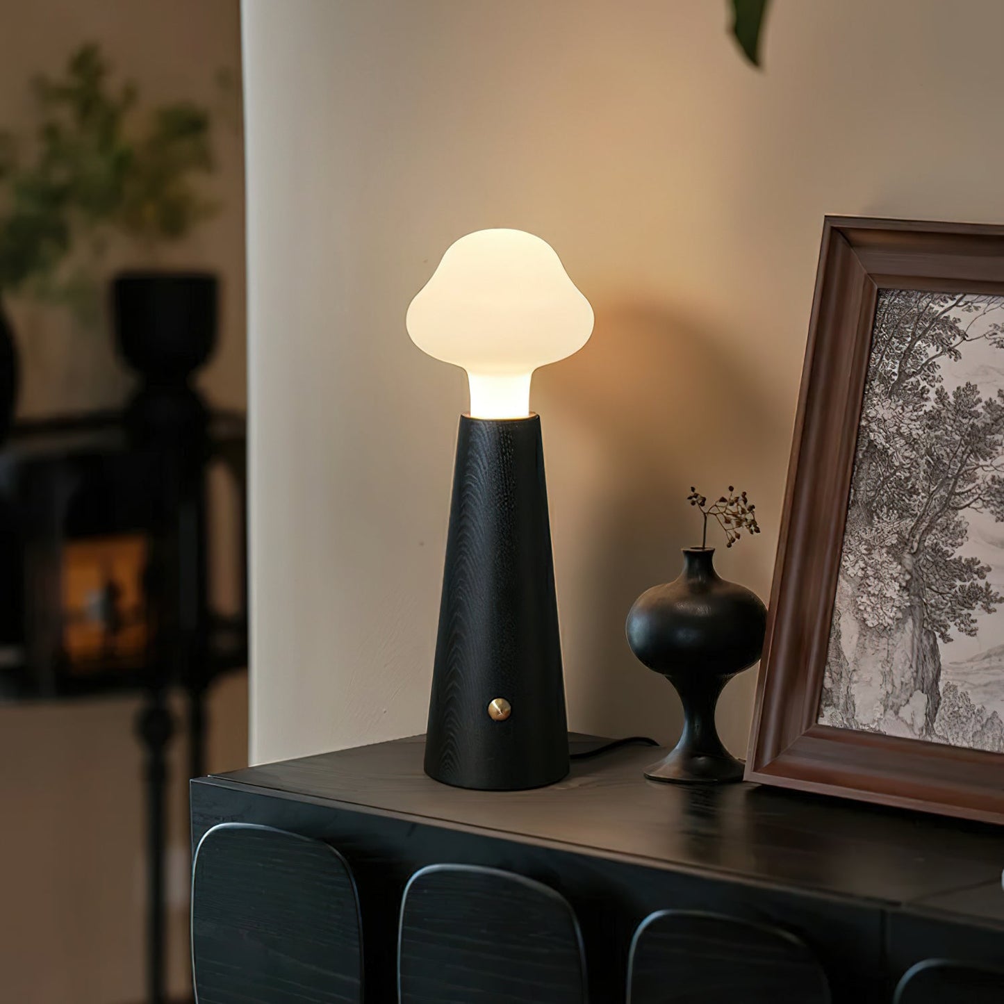 PoétiGlow – Lampe de Table Élégante et Poétique
