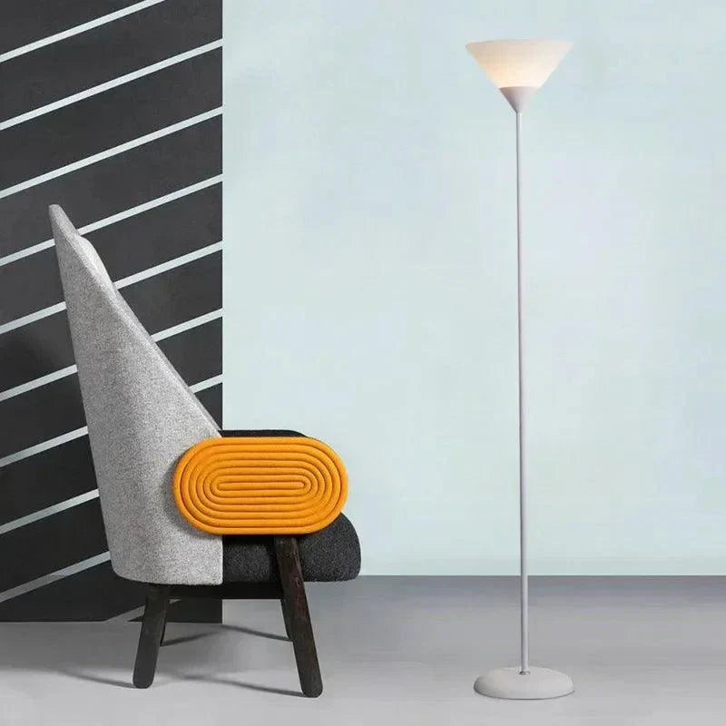 Lampe sur Pied LED Élégante | Éclairage Ambiant Chaleureux et Moderne
