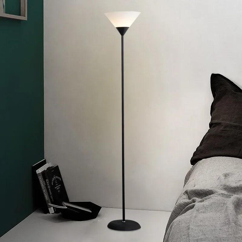 Lampe sur Pied LED Élégante | Éclairage Ambiant Chaleureux et Moderne