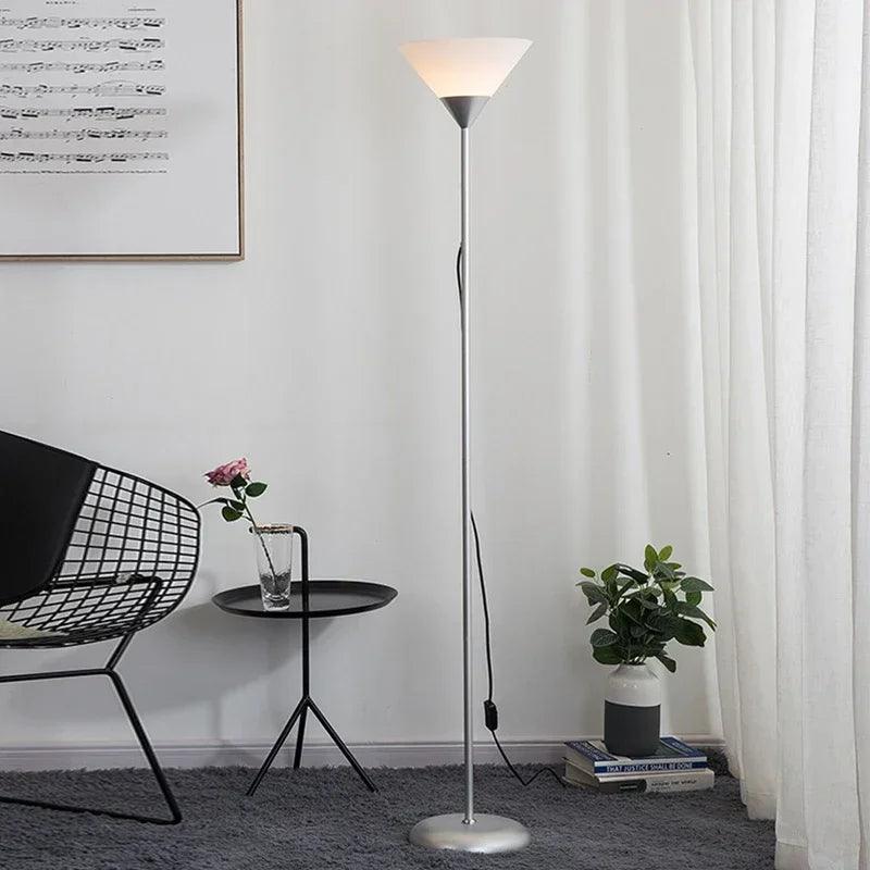 Lampe sur Pied LED Élégante | Éclairage Ambiant Chaleureux et Moderne