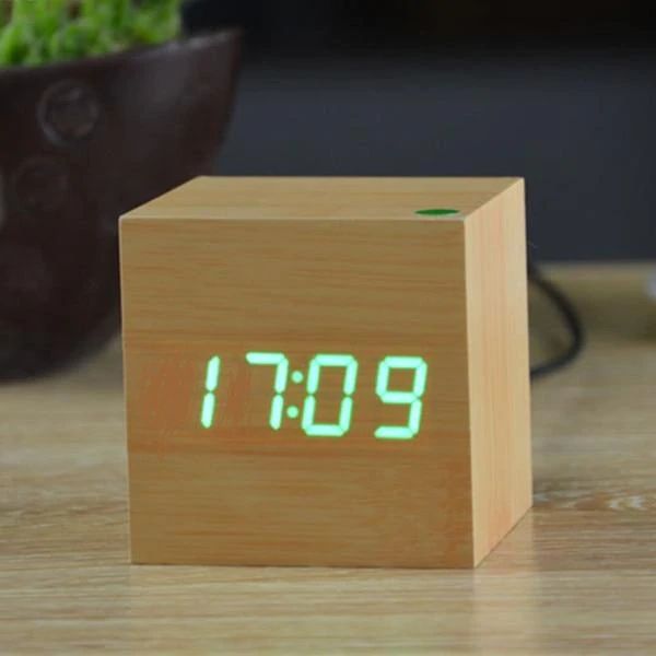 Horloge Numérique Compacte pour Bureau | Design Élégant et Précis