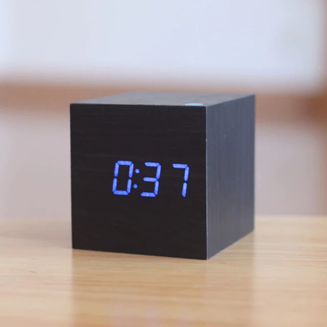 Horloge Numérique Compacte pour Bureau | Design Élégant et Précis