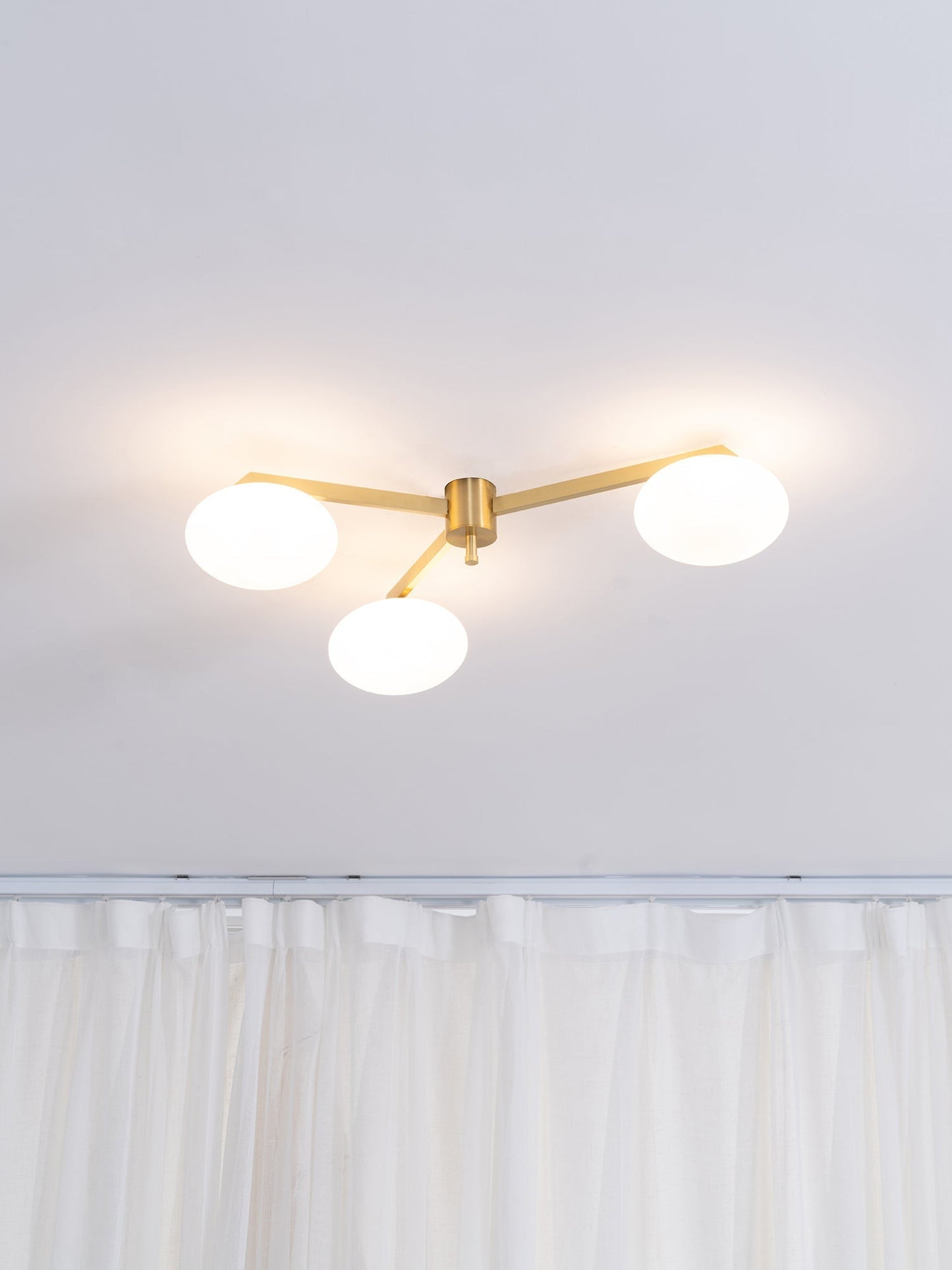 Plafonnier Art Déco en Verre | Élégance et Style pour Intérieur