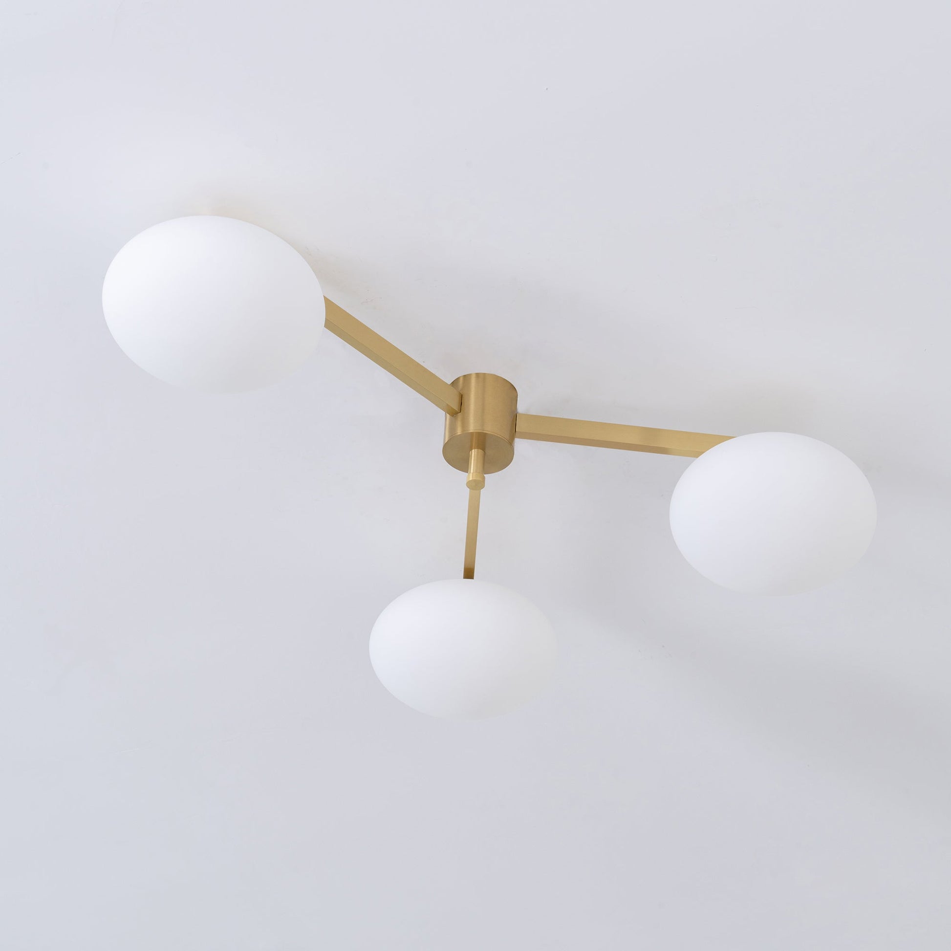 Plafonnier Art Déco en Verre | Élégance et Style pour Intérieur