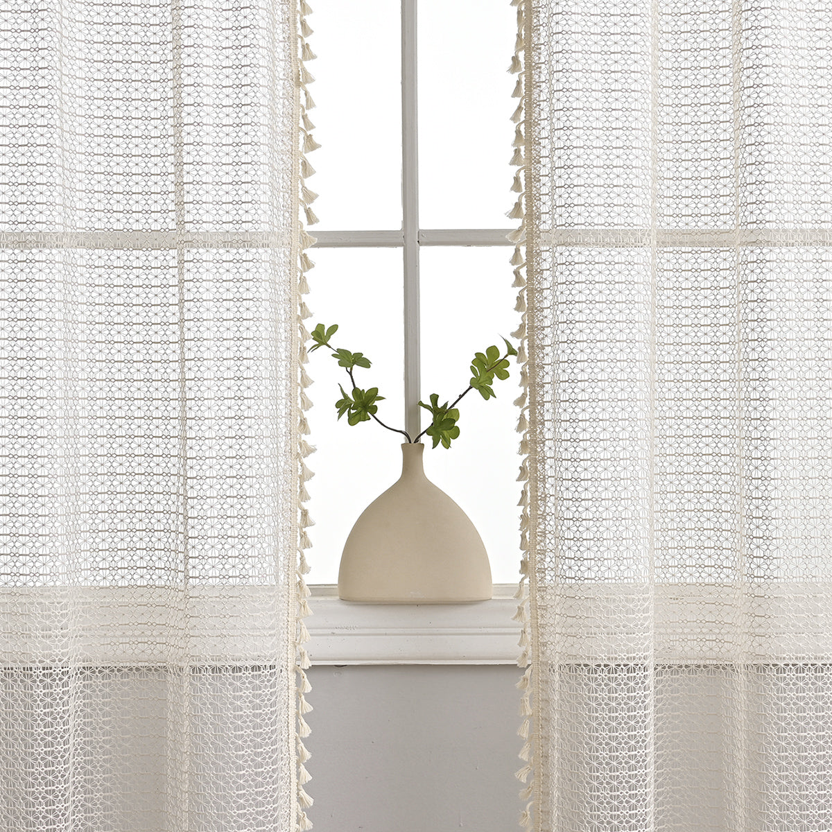 Rideaux en Voile Beige Doux | Élégance Lumineuse pour Espaces Sophistiqués
