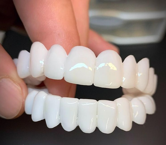 Prothèses Dentaires Sur Mesure | Restaurez Votre Sourire Naturel
