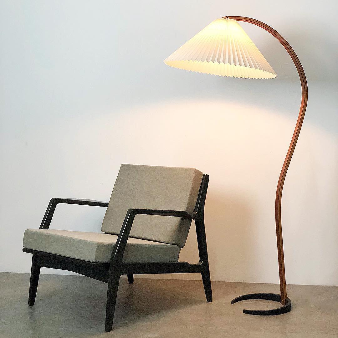 Lampe de Sol Vintage Scandinave | Élégance et Chaleur dans Votre Intérieur