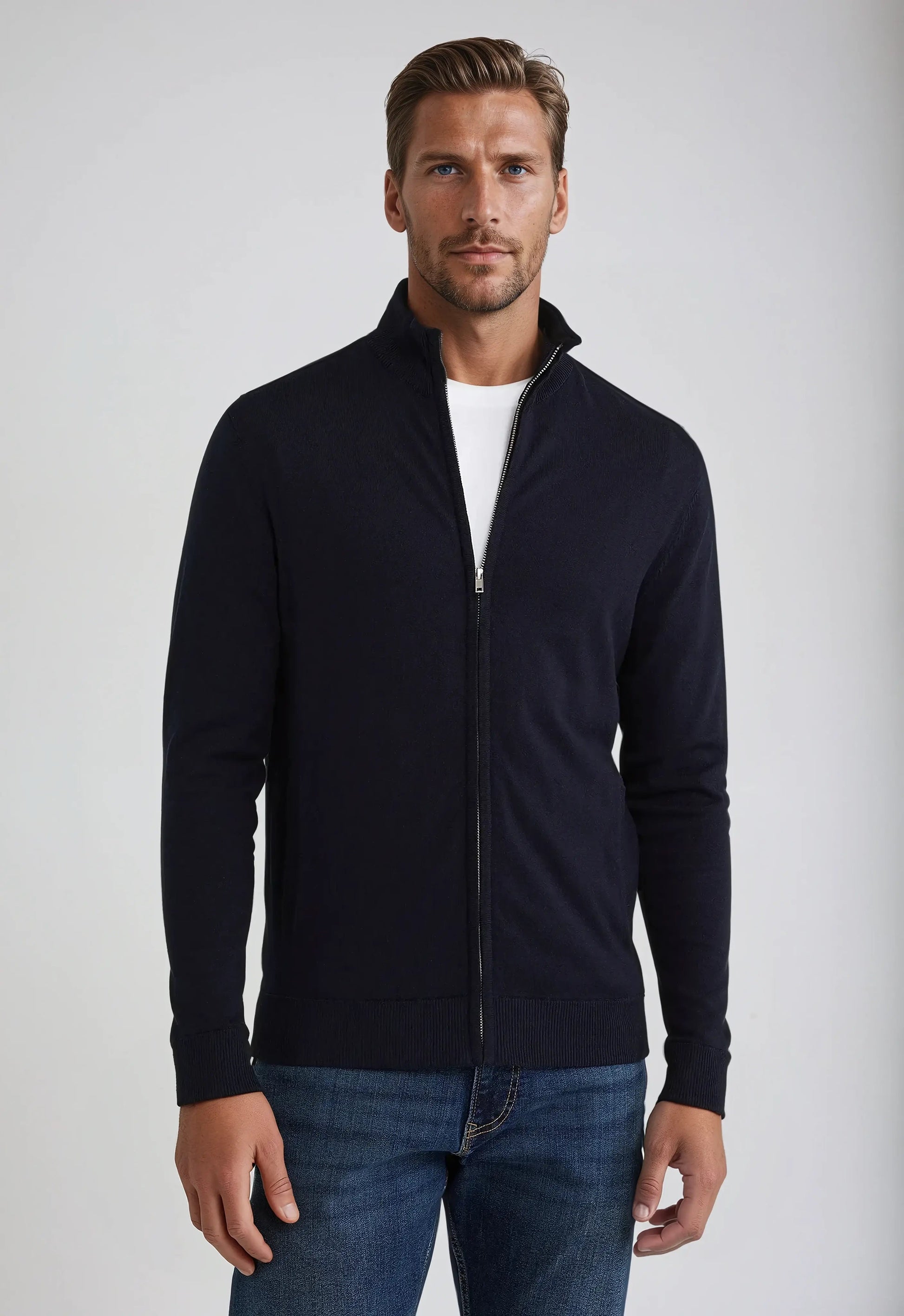 Tricot Zippé Intégral Élégant | Confort et Style Polyvalent au Quotidien