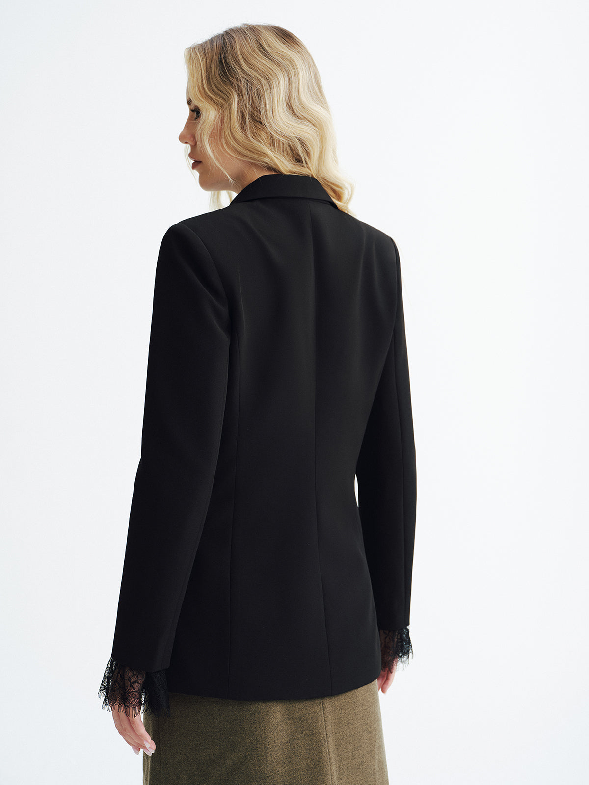 Blazer Ajusté Femme Chic | Détails en Dentelle Élégante