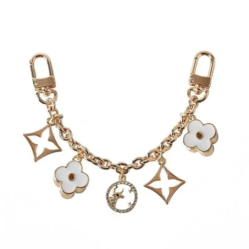 Pendentif Chaîne de Fleurs | Accessoire Élégant pour Sacs et Téléphones