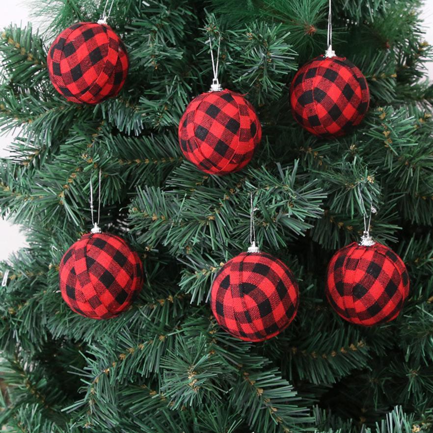 Boules de Noël à Carreaux | Décoration Festive et Chaleureuse