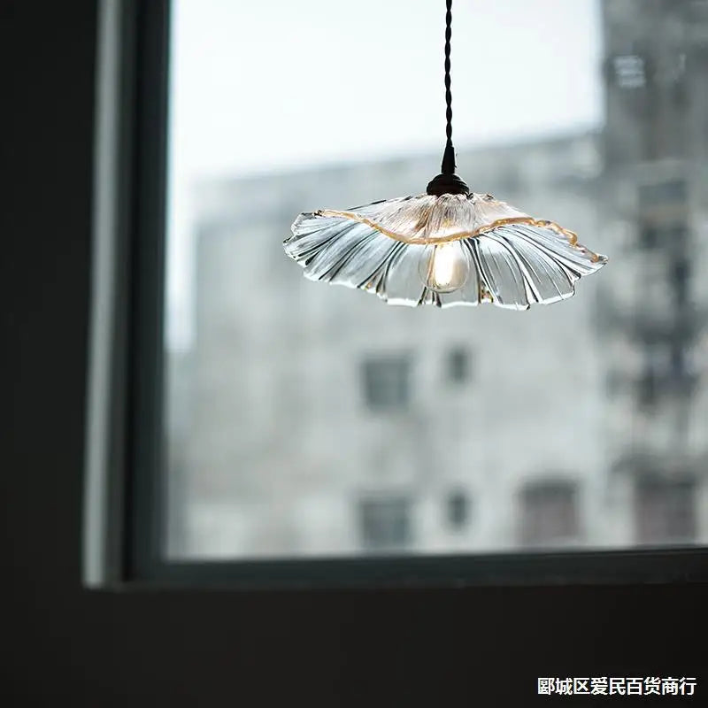 Lampe Suspendue Fleur Chic | Détails Artistiques pour Ambiance Sophistiquée
